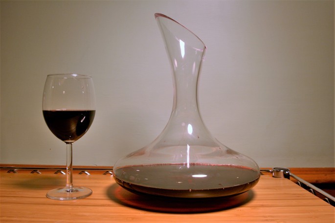 Wine decanter jug
